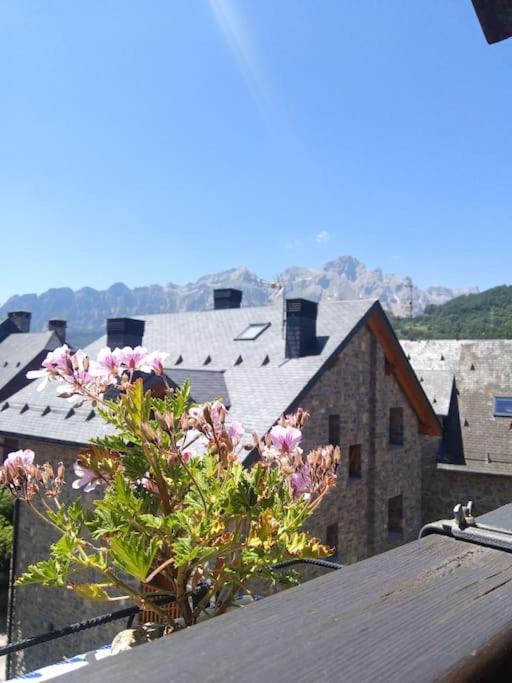 شقة Atico En Pleno Pirineo إل بويو دي جاكا المظهر الخارجي الصورة